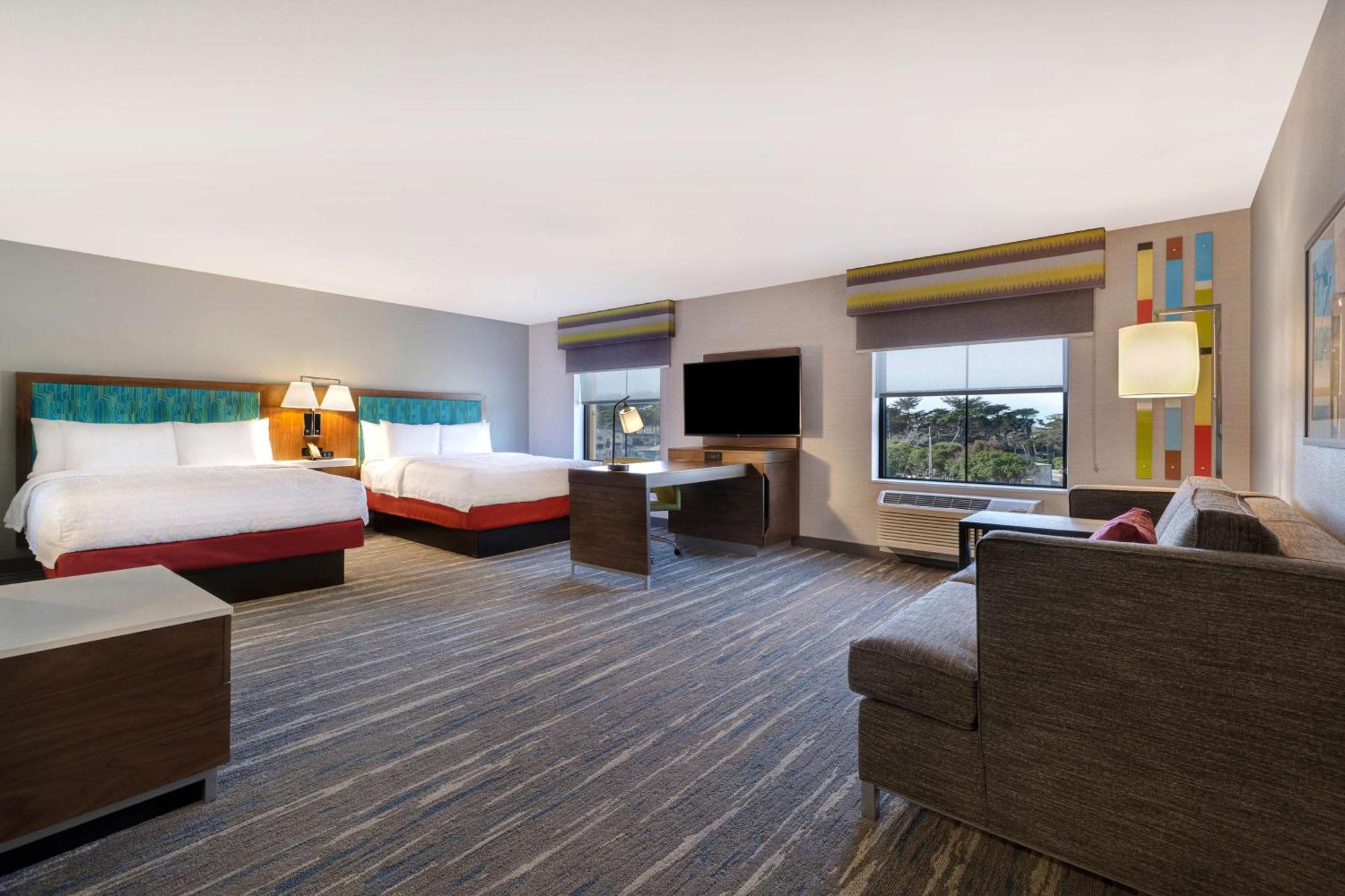 Hampton Inn & Suites Marina Bagian luar foto